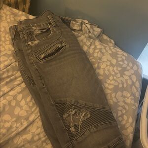 Hudson Jeans Relaxed Fit in Distressed Gray